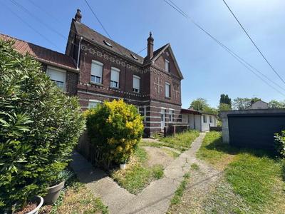 Maison ancienne - 255 m² - 10 pièces