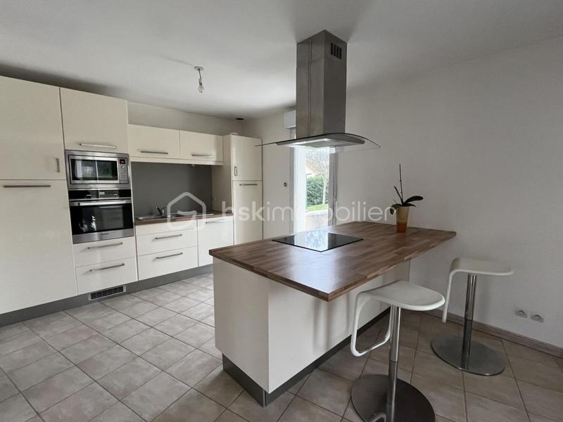 Maison - 92 m² - 5 pièces