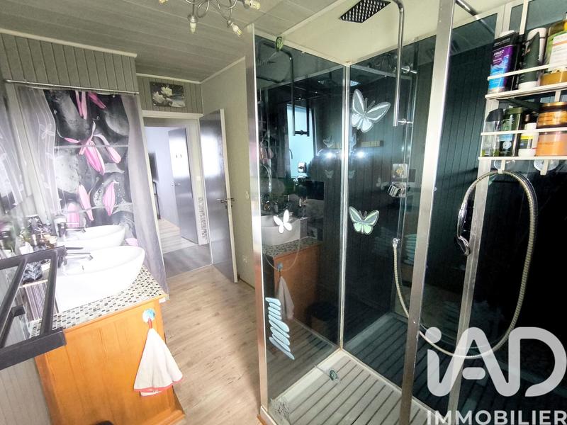 Maison - 95 m² - 5 pièces