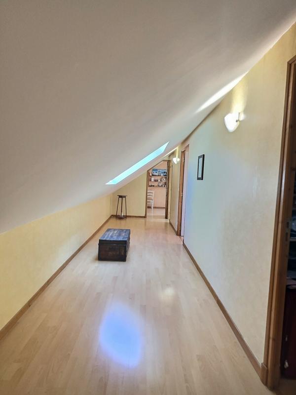 Maison - 137 m² - 7 pièces