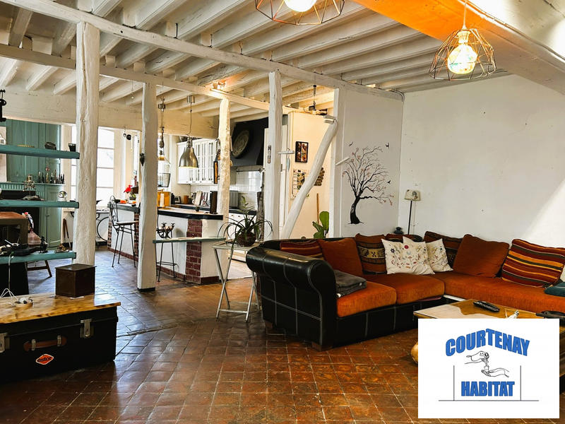 Maison - 270 m² - 9 pièces