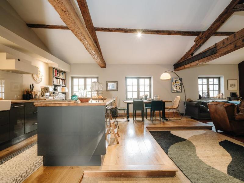 Appartement - 274 m² - 5 pièces