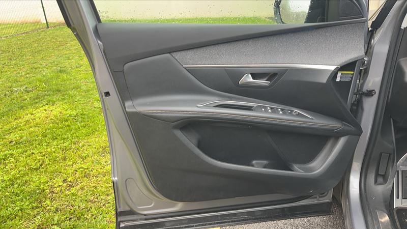 Peugeot 3008 1.2 PureTech 130 Allure Roadtrip