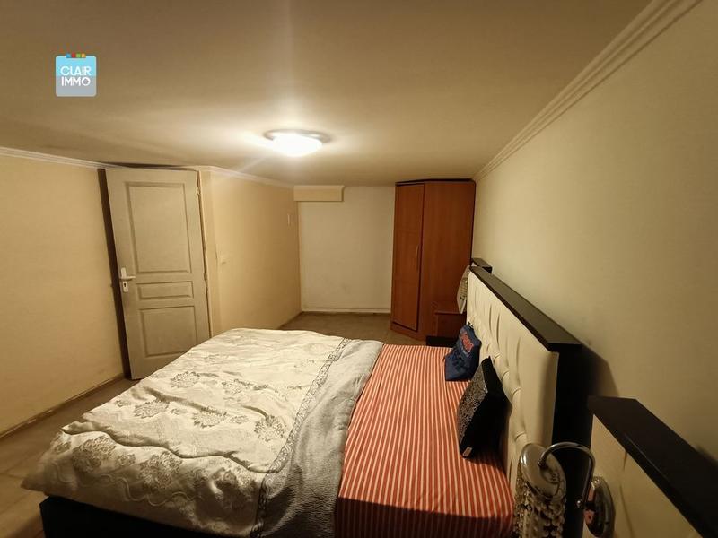 Maison - 260 m² - 9 pièces