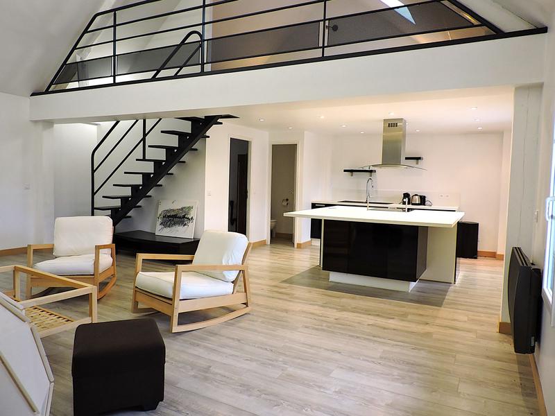 Maison - 329 m² - 12 pièces