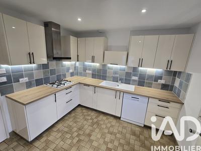 Maison - 122 m² - 7 pièces