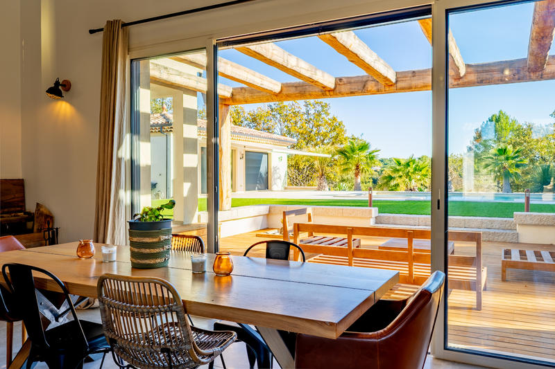 Villa - 231 m² - 6 pièces