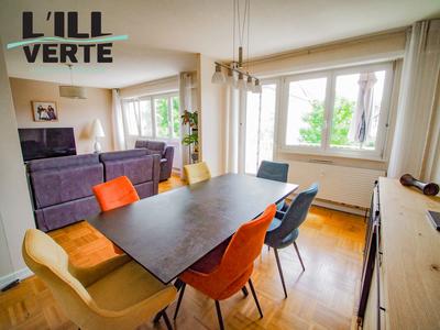 Appartement - 99 m² - 4 pièces