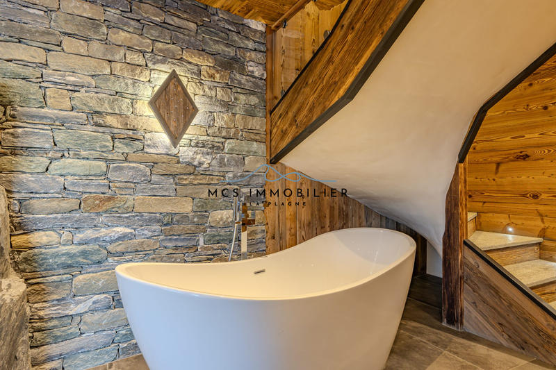 Châlet - 279 m² - 9 pièces