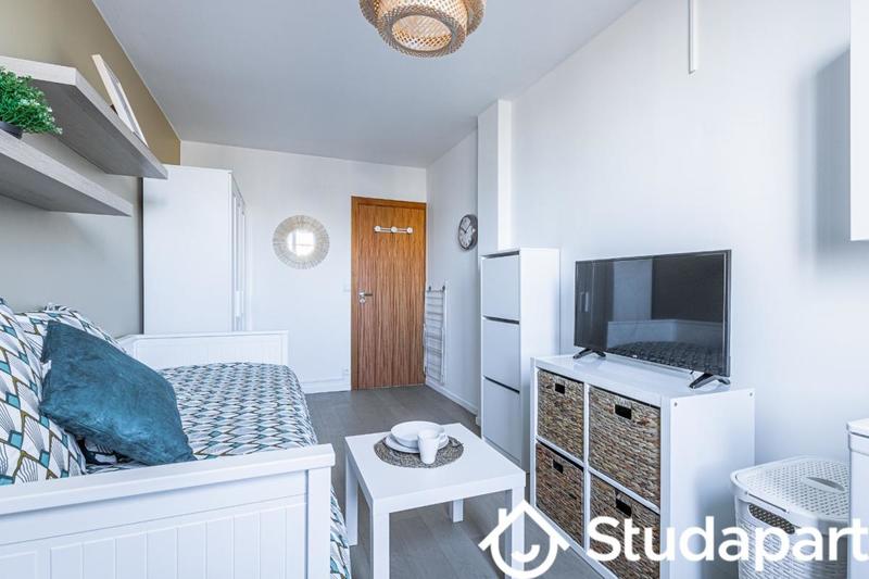 Chambre - 10 m² - 1 pièce