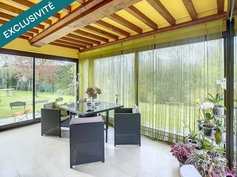 Maison - 225 m² - 9 pièces