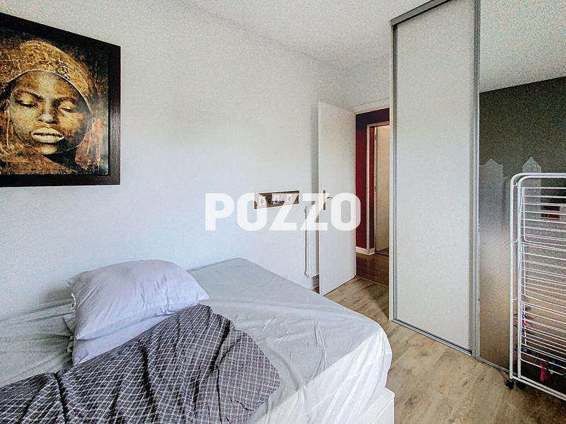 Appartement - 102 m² - 4 pièces