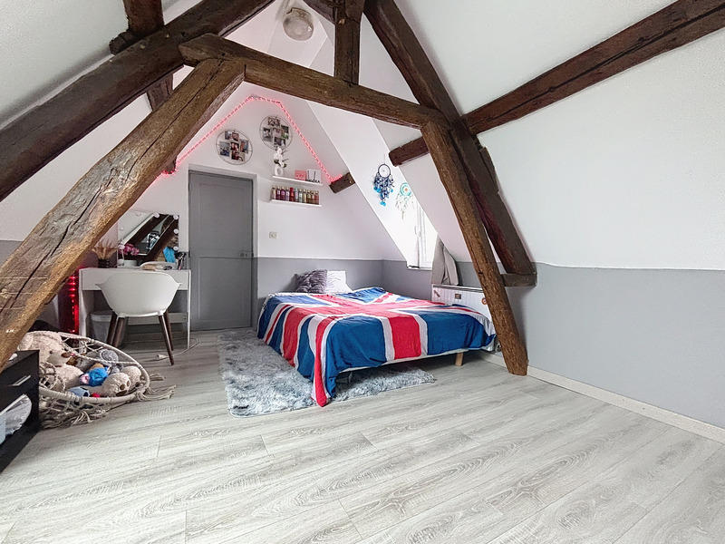 Maison - 92 m² - 5 pièces