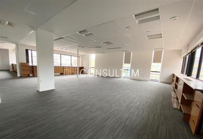 Bureau - 378 m²
