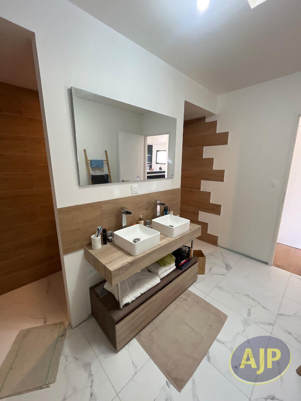 Maison - 109 m² - 4 pièces