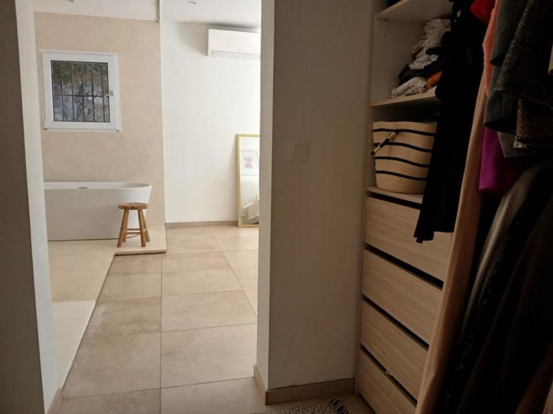 Maison - 230 m² - 8 pièces