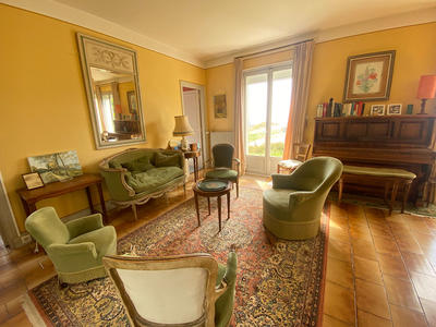 Maison - 162 m² - 8 pièces