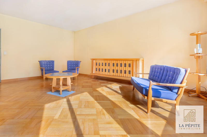 Maison - 315 m² - 10 pièces