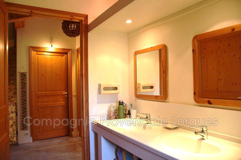 Maison - 215 m² - 7 pièces