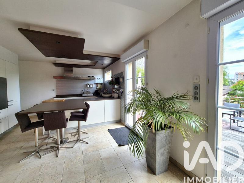 Maison - 147 m² - 6 pièces