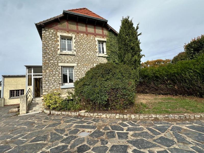 Maison - 96 m² - 4 pièces