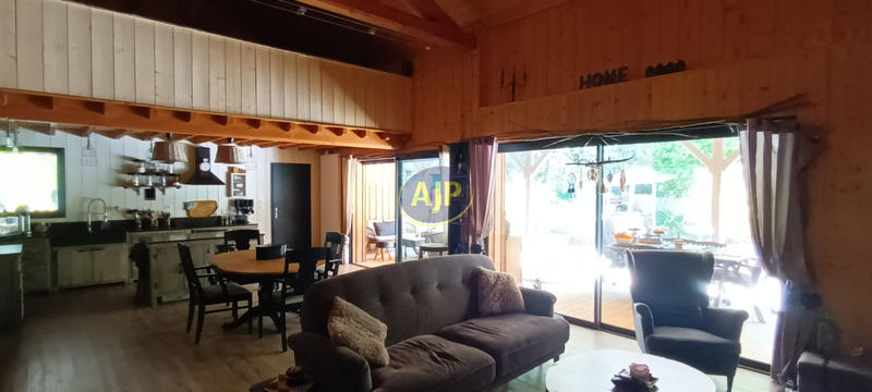 Villa - 200 m² - 7 pièces