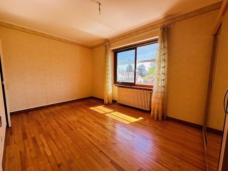 Maison - 250 m² - 9 pièces