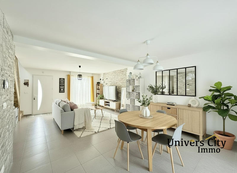 Maison - 103 m² - 5 pièces