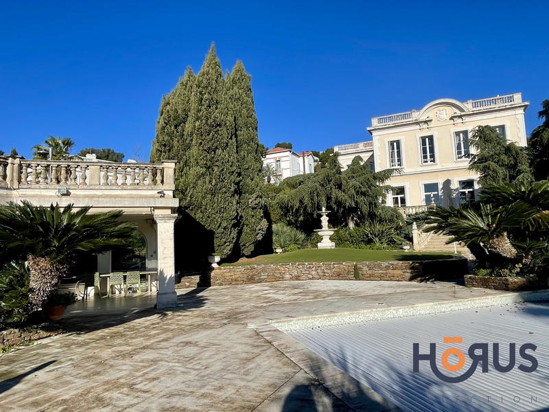 Viager - Maison - 382 m² - 13 pièces