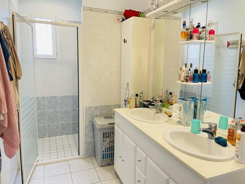 Maison traditionnelle - 142 m² - 5 pièces