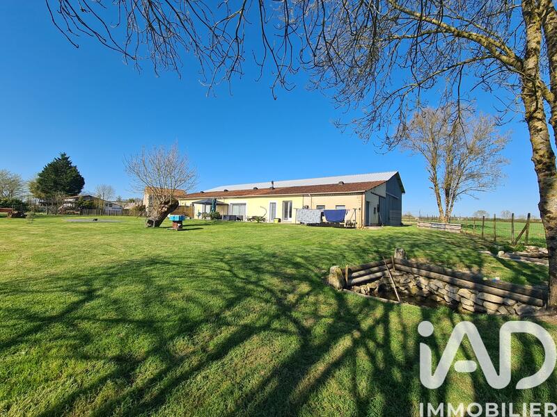 Maison - 213 m² - 9 pièces