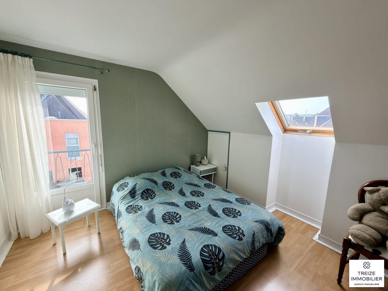 Maison traditionnelle - 196 m² - 6 pièces