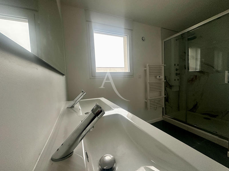 Maison - 145 m² - 7 pièces