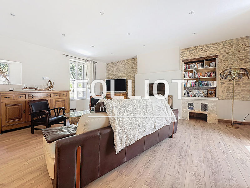 Maison - 309 m² - 10 pièces