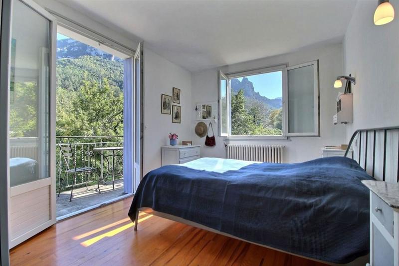 Maison - 178 m² - 10 pièces