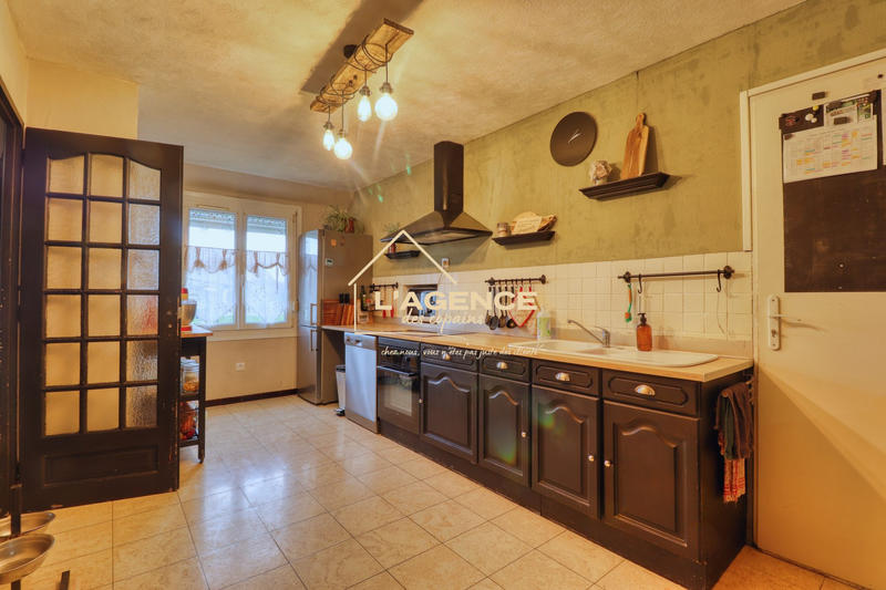 Maison - 90 m² - 5 pièces