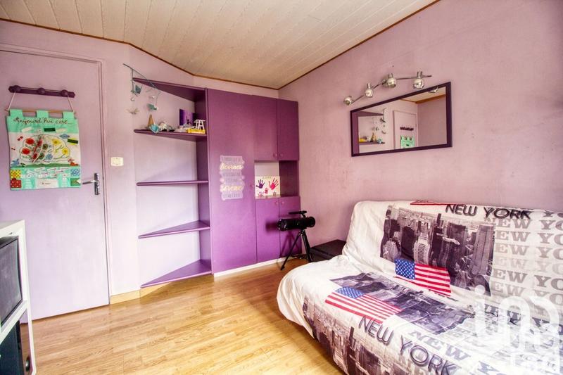 Maison - 202 m² - 8 pièces