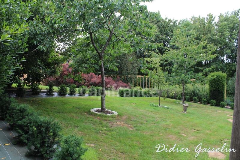 Maison - 351 m² - 10 pièces