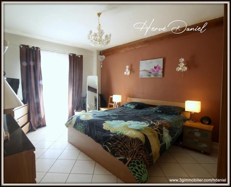 Maison en pierre - 181 m² - 7 pièces