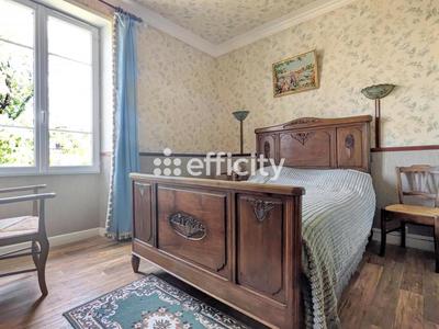 Maison - 550 m² - 18 pièces