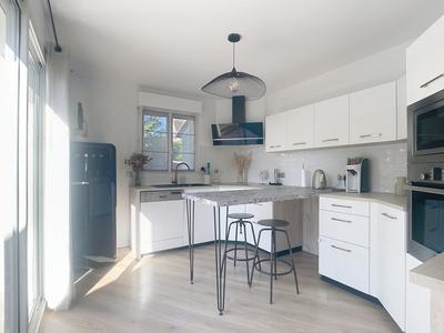 Maison - 138 m² - 5 pièces