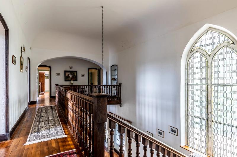 Château - 600 m² - 12 pièces