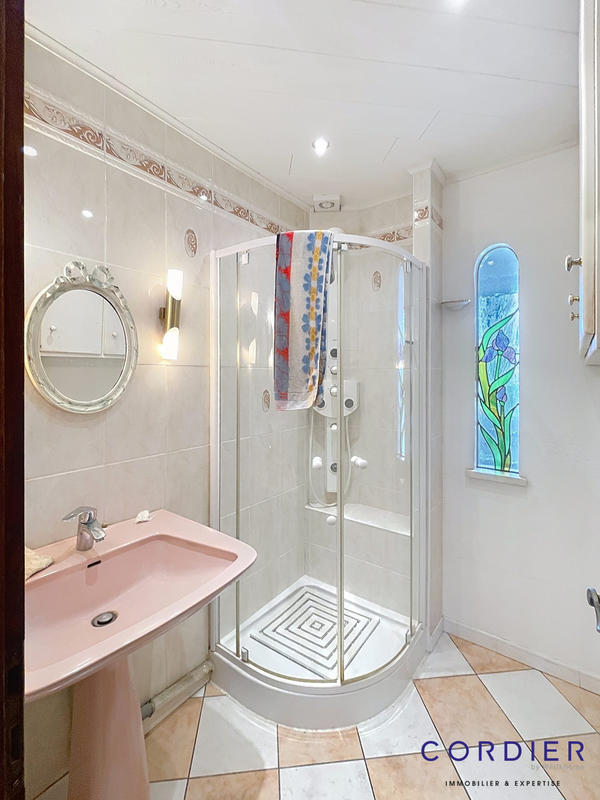 Appartement - 79 m² - 4 pièces