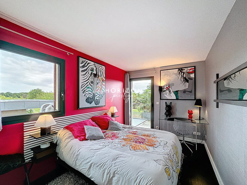 Maison contemporaine - 247 m² - 8 pièces