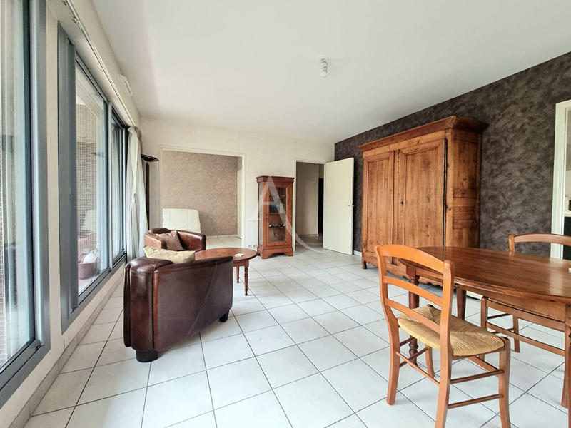 Appartement - 75 m² - 3 pièces