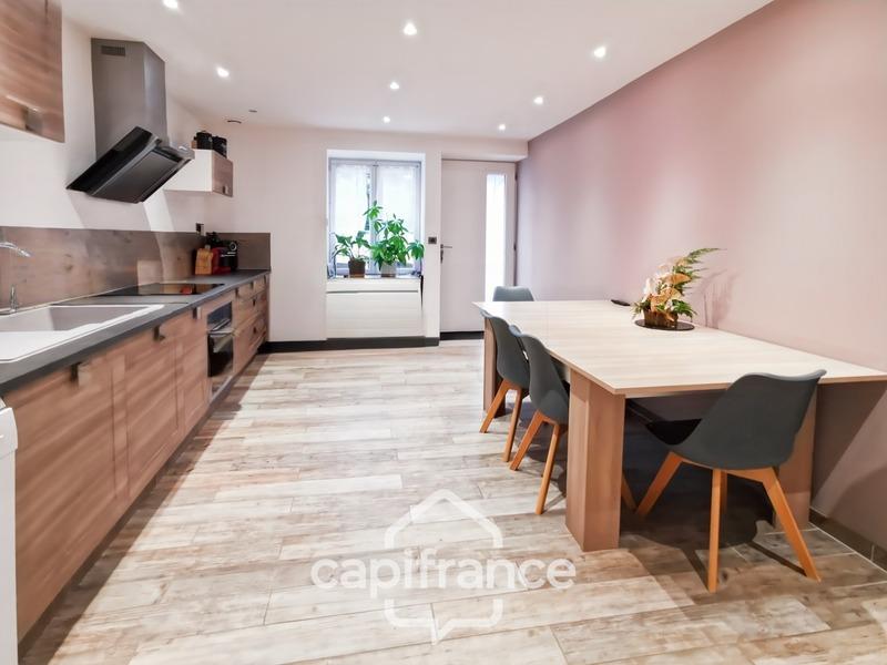 Maison de village - 201 m² - 10 pièces