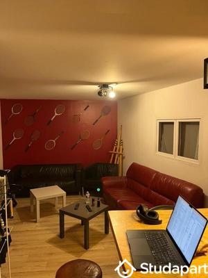 Chambre - 13 m² - 1 pièce