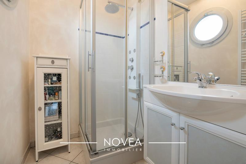 Appartement - 85 m² - 4 pièces