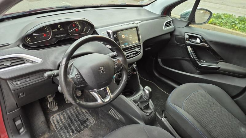 Peugeot 208 II 1.2 PureTech 82 Style - 5 places