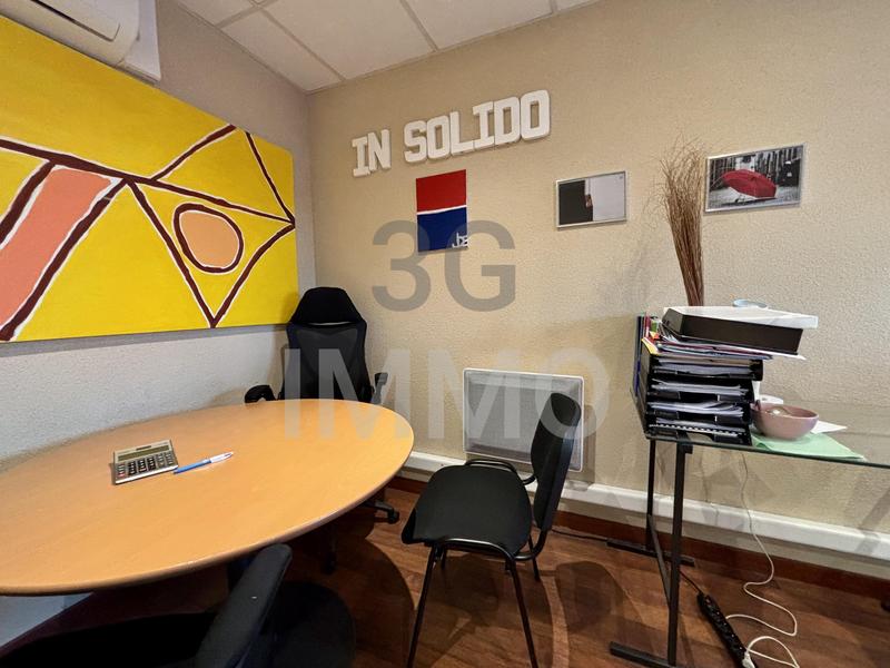 Bureau - 162 m² - 9 pièces